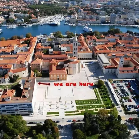 Klimatisierte Am Roemischen Forum Appartement Zadar