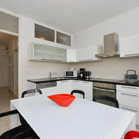 Appartement Klimatisierte Am Roemischen Forum